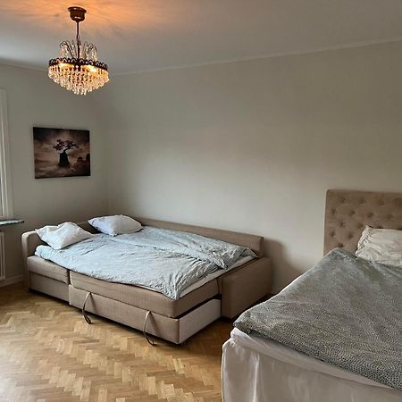 Haerligt Stort Boende I Perfekt Laege 布罗斯 外观 照片