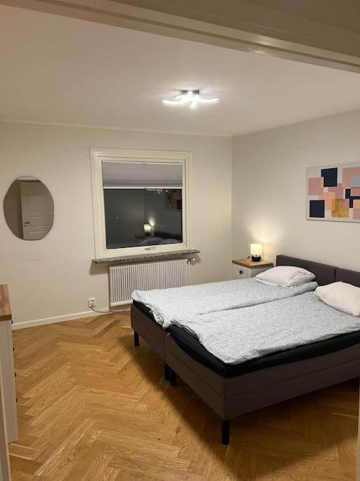 Haerligt Stort Boende I Perfekt Laege 布罗斯 外观 照片